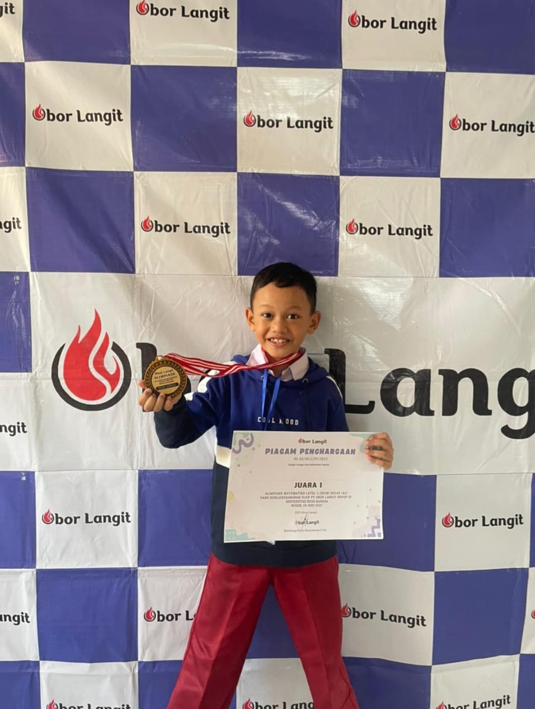 Spektakuler ! Hide Siswa SDIT BCM Meraih Juara 1 Olimpiade Matematika tingkat Nasional