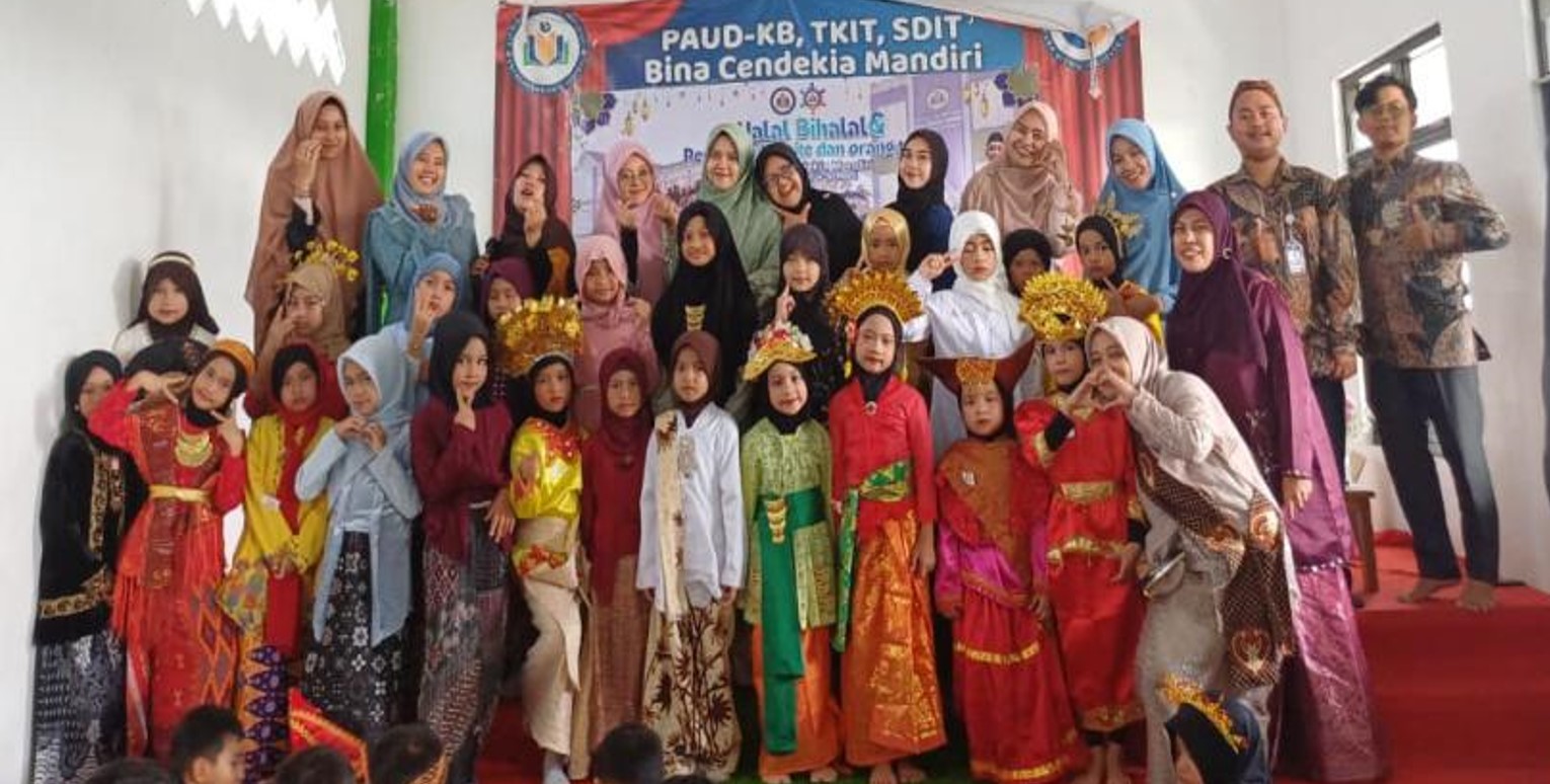Semarak Hari Kartini SDIT Bina Cendekia Mandiri Entrepreneurs School:  Kartini Cilik Tampil Percaya Diri, Kreatif, dan Berjiwa Pemimpin